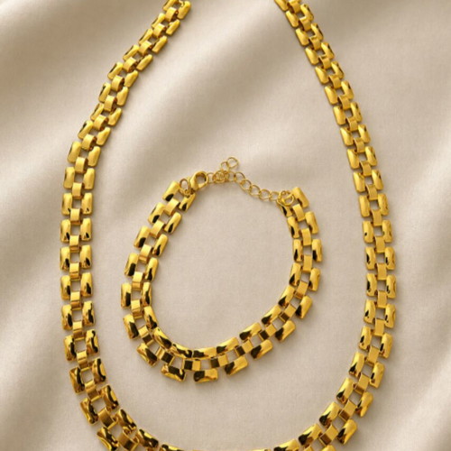 Necklace and bracelet set, gold color, classic design
