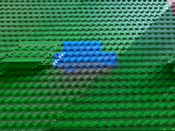 Ειδικό τουβλάκι Lego 2
