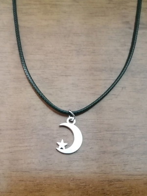 Leather pendant necklace new
