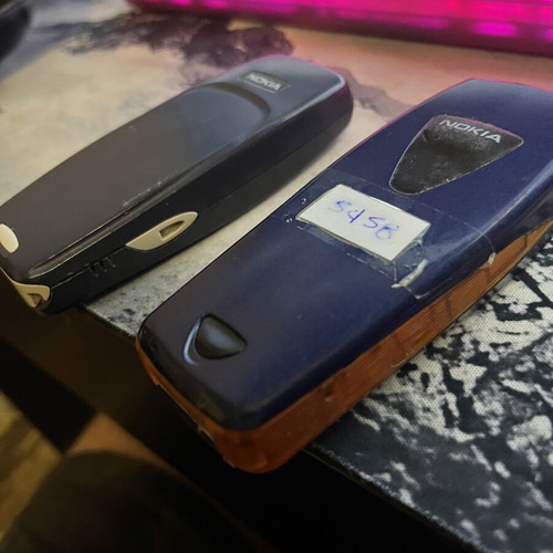 Nokia 3310 and Nokia 3410 vintage mobile phones used, for collection or spare parts