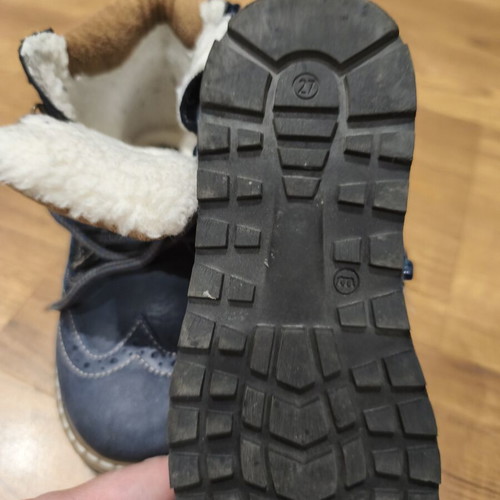 Children's winter boots size 27 like new, blue with fur lining