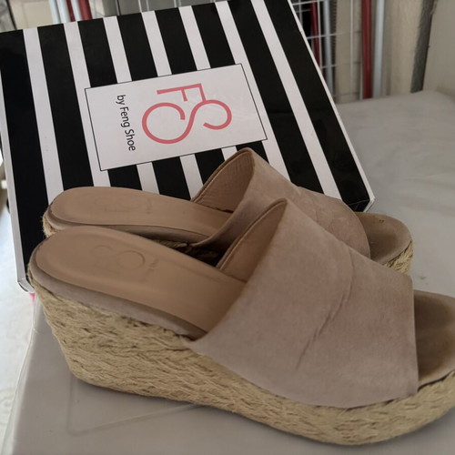 F S Feng Shoe women's nude suede platform sandals like new