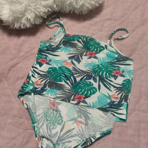 Primark top used, size small, multicolor