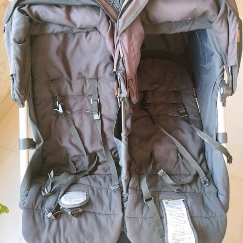 Mountain Buggy Duet twin stroller like new, narrow and off road