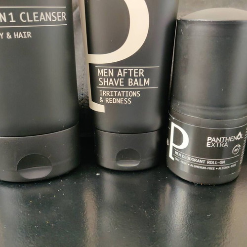 Panthenol Extra Master of Care Men grooming set new with toiletry bag
