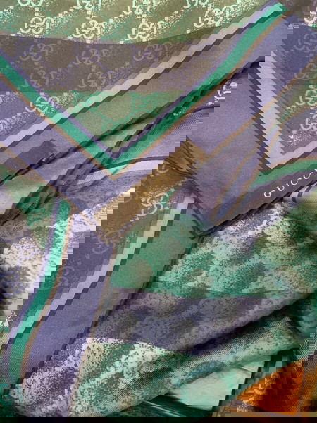 Gucci φουλάρι