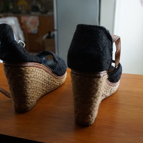 Women's espadrille platform shoes like new, size 37, black and beige