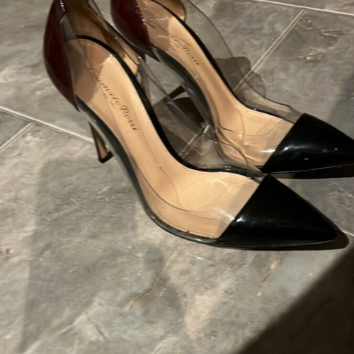 Gianvito Rossi Plexi Pumps Milano like new, transparent with burgundy details