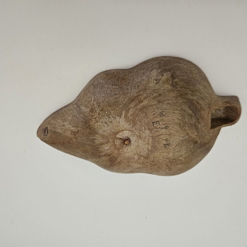 Decorative leaf-shaped ornament like new