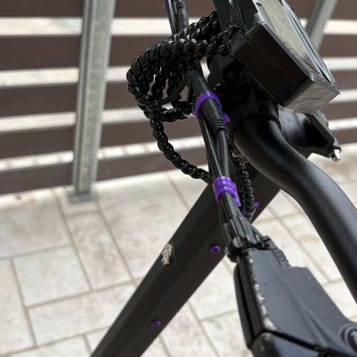 Electric Scooter used with 11-inch wheels and tubeless tires