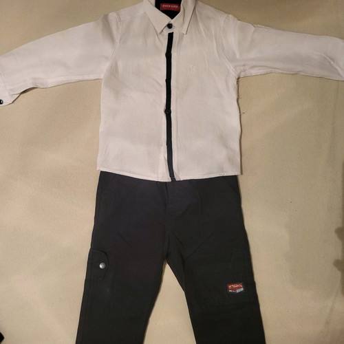 Clothing pack for 2-year-old boy like new with Mexx jacket
