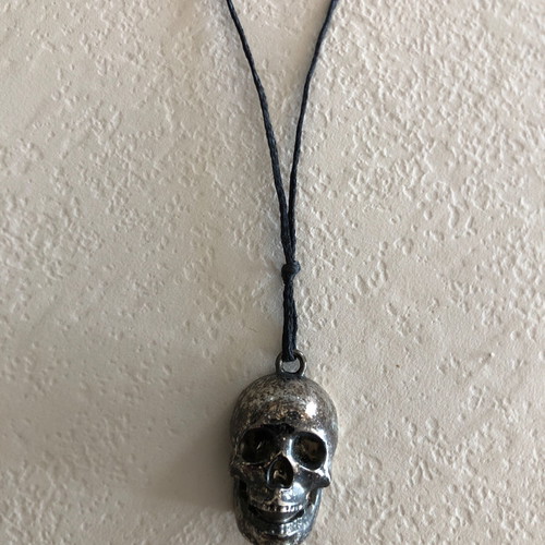 Skull necklace used