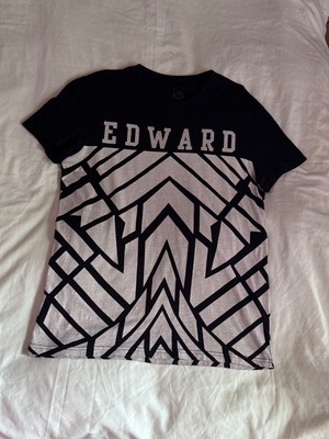 Edward geometric t-shirt σαν καινούργιο, μαύρο, μέγεθος M
