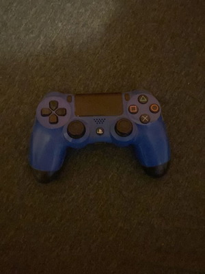 PS4 контролер употребяван за PlayStation 4