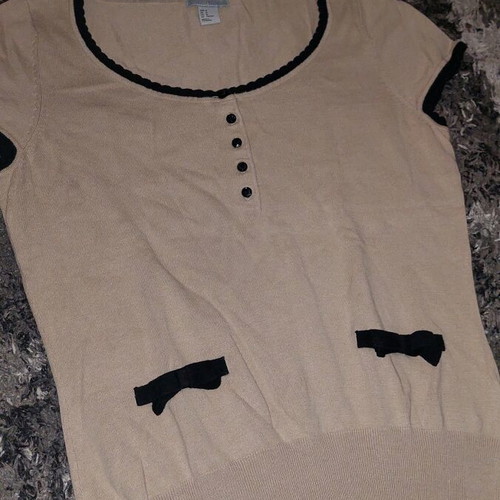 H&M women's blouse size M like new, pullover style black and beige