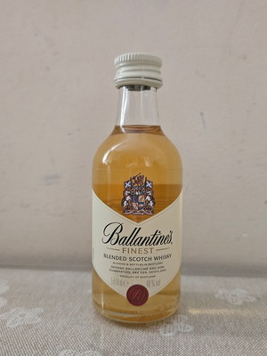 Ballantines Finest whisky miniature new
