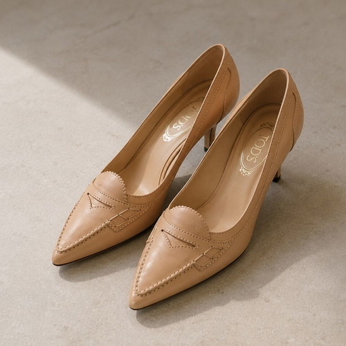 TOD'S leather heels - brand new  ΝΟ 41