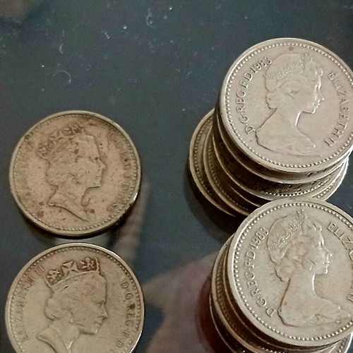 One pound England like new, pack of 16 pieces 1983-1986