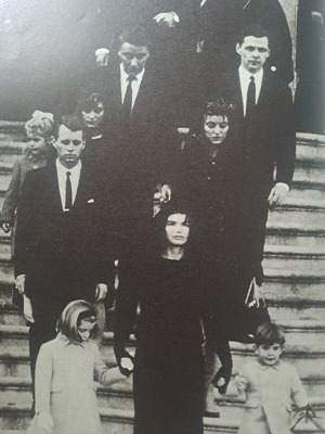 Η φλόγα πέρασε μεταχειρισμένο βιβλίο, 1965, Εκδ. Καθημερινής-Μεσημβρινής