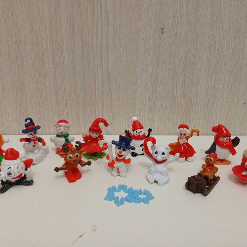Kinder Surprise Joy Christmas figures used, set