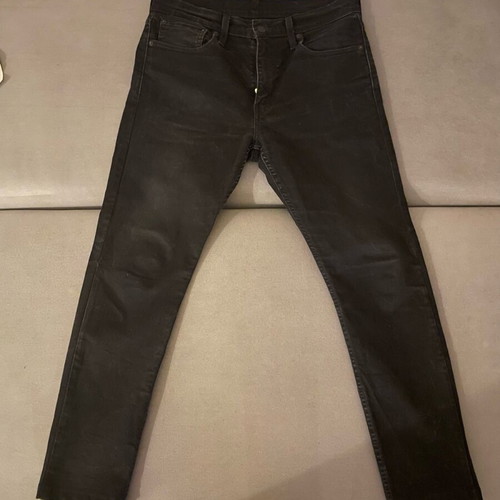 Levi’s 512 unisex black jeans like new, size 32