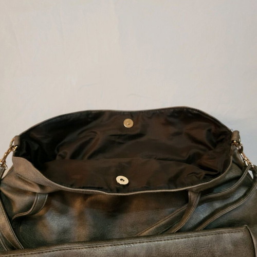 Women’s shoulder bag used, metallic grey, leatherette