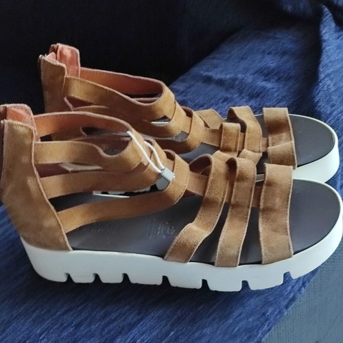 Italian leather sandals new size 39 brown