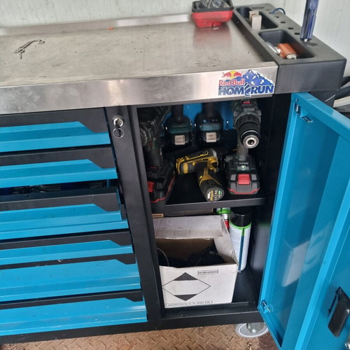 Bulle Tool Cabinet with 7 Drawers and Side Compartment like new