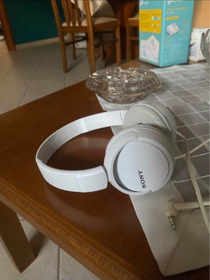 Sony wired headphones like new