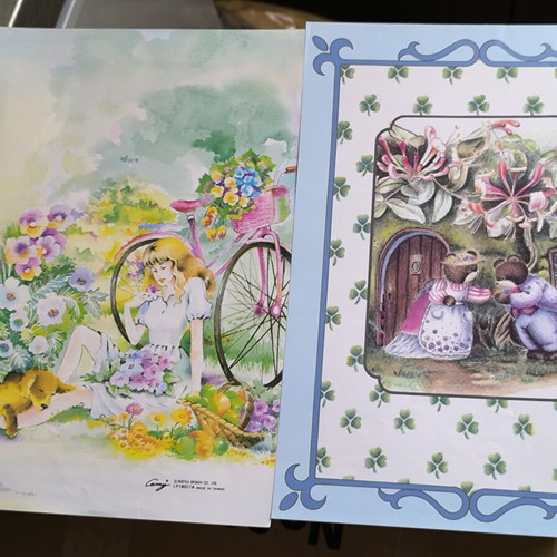 Letter writing set like new, 18 sheets, 2 covers, 4 glue sets with envelopes