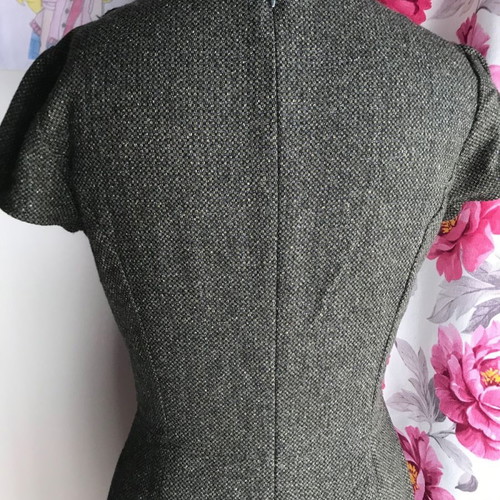 Sisley dress used size M, short-sleeve winter, gray-green color