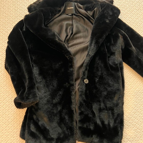 Pull & Bear long fur coat new, black