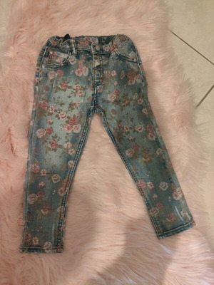Children's jeans with flowers like new, size 92 cm