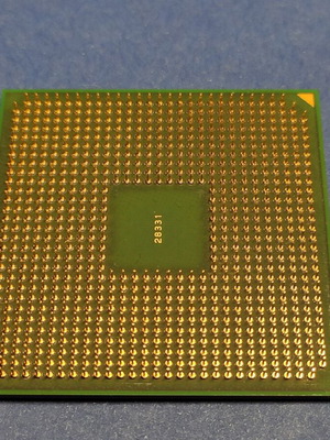 AMD Turion 64 Mobile ML-30 processor used