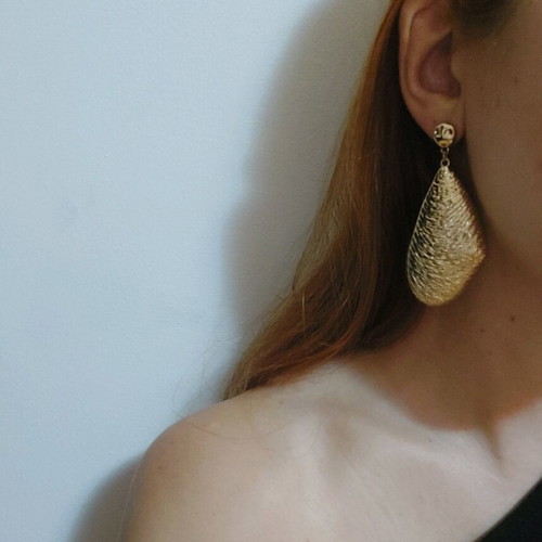 Gold handmade drop-shaped earrings new
