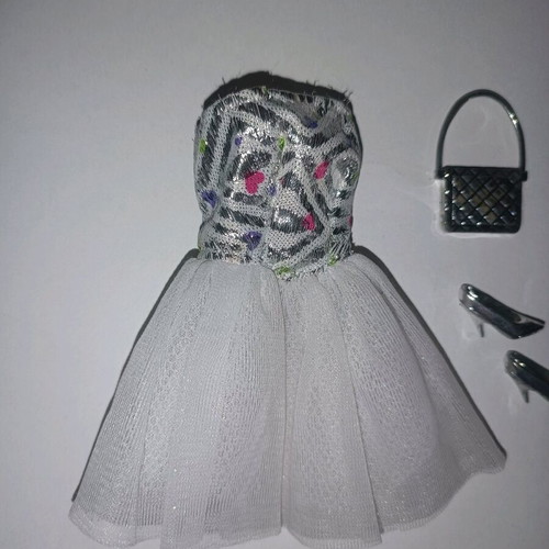 Barbie clothing set used with silver accessories