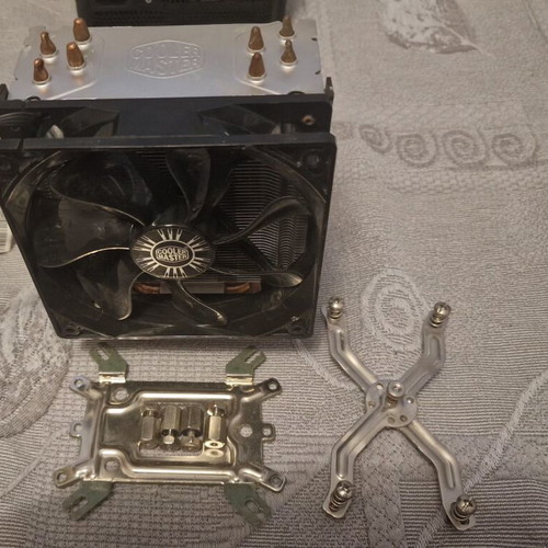 Cooler Master CPU Cooler used, 120mm PWM fan, 4 copper heatpipes