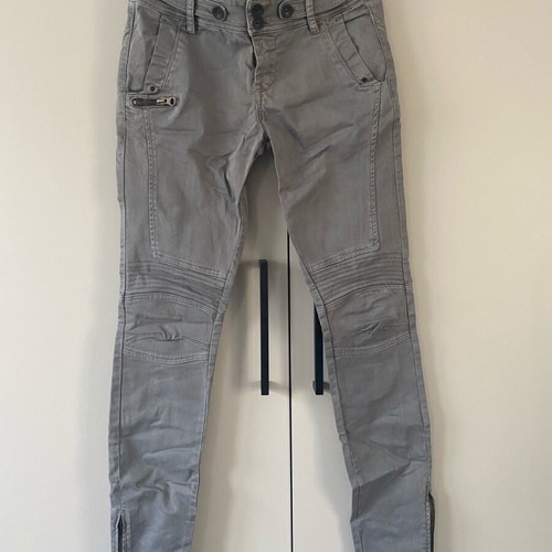 Berska gray fitted women's pants used, size S