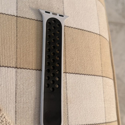 Apple Watch Nike Sport Band Pure Platinum/Black size S/M like new