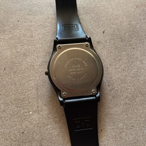 Vintage Q&Q quartz wristwatch used, black, unknown functionality
