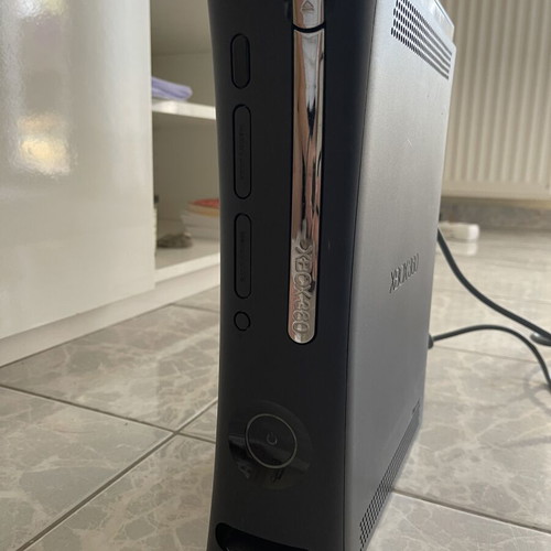Xbox 360 120GB console with 2 controllers and power adapter