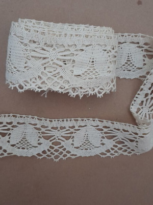 Lace in ecru color 3.60 m