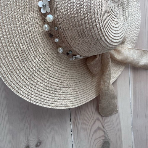 Hat beige natural paper like new, size S-M