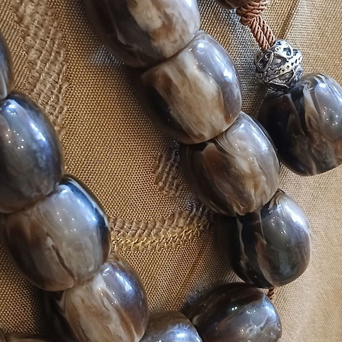 Worry beads used, 1970s vintage bakelite