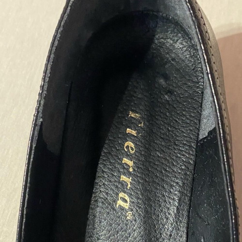 Tierra leather black pumps with square toe like new