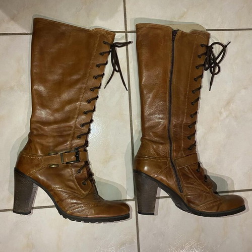 Leather boots with heel like new, brown, size 41