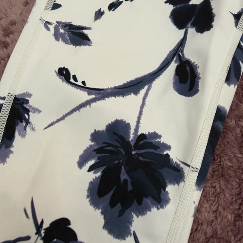 Athleta Blue Floral 7/8 Women's Leggings like new
