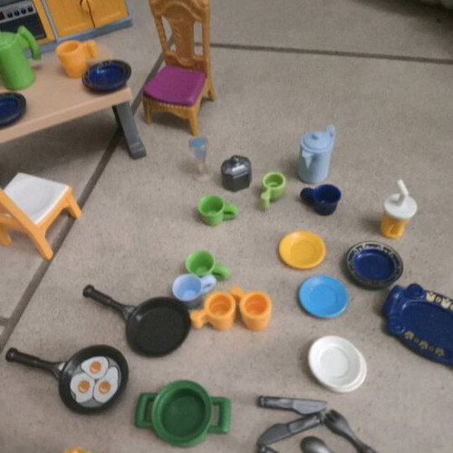 Playmobil kitchen with appliances and accessories like new