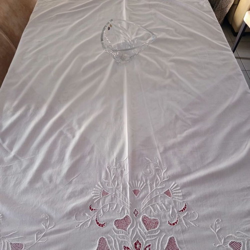 White Tablecloth with Rich Cutwork Embroidery 200x191 cm 100% Cotton like new