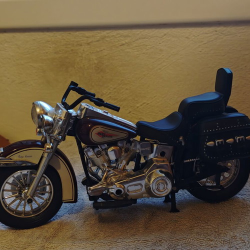 Harley Davidson Iron House 25cm collectible motorcycle miniature